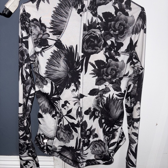 Floral Black and White Zip-Up Jacket - Picture 2 of 6